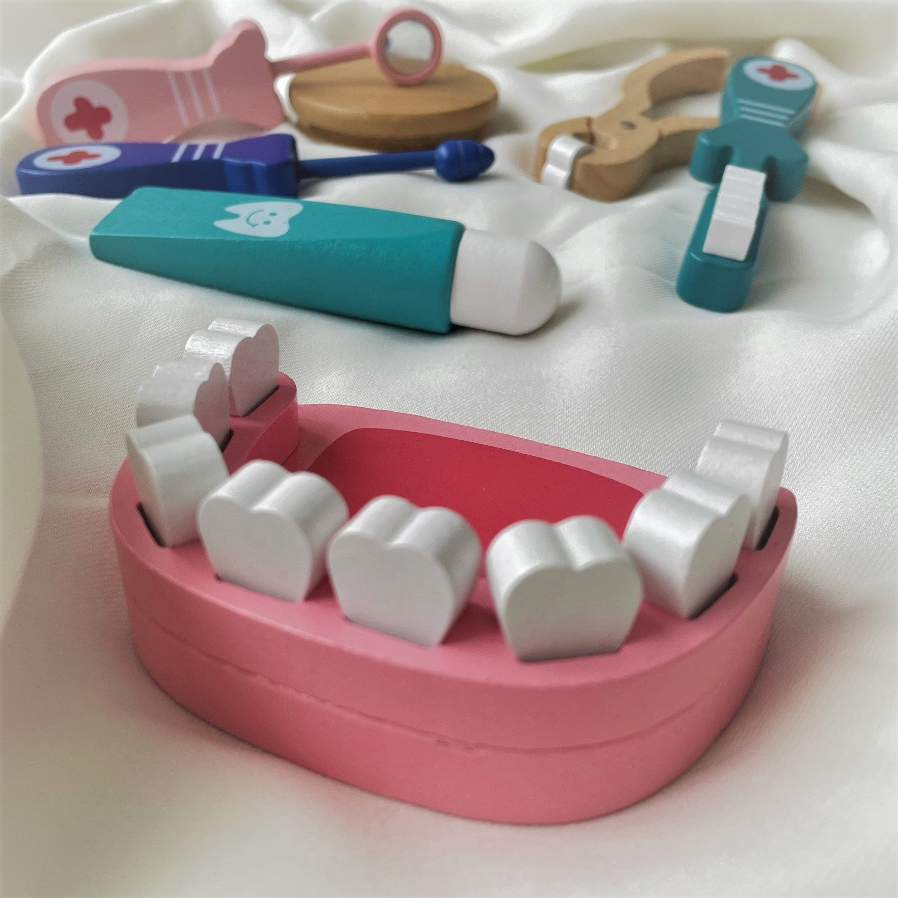 Pretend Play - Wooden Dental Kit - Happyness